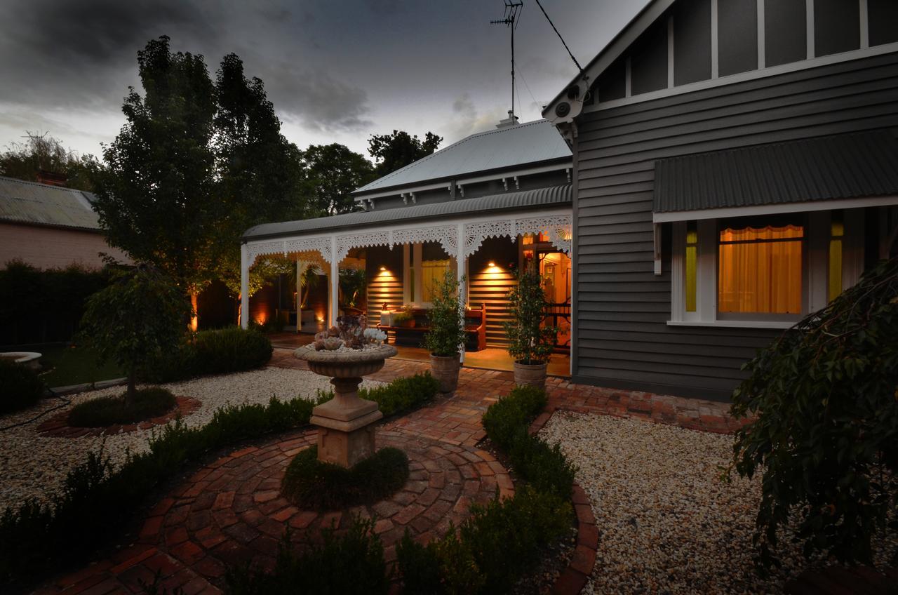 Bed and Breakfast Clement House à Benalla Extérieur photo